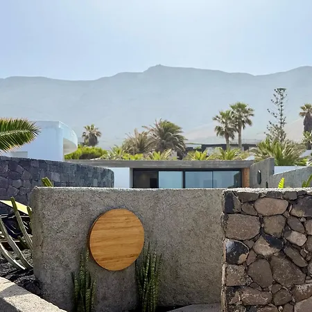 Canaryislandshost I Oliva カレタ・デ・ファマラ