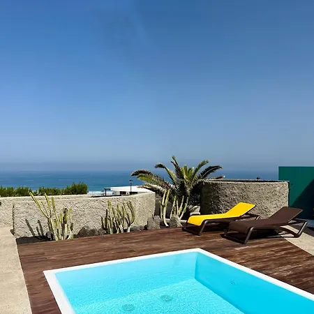 Canaryislandshost I Oliva カレタ・デ・ファマラ